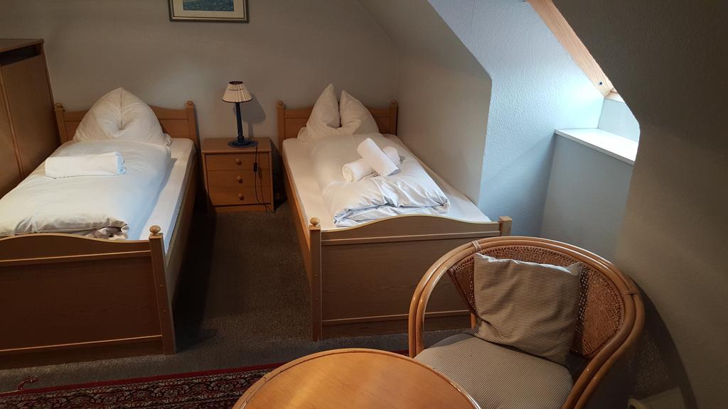 Hotel Ratskeller لوشو الغرفة الصورة